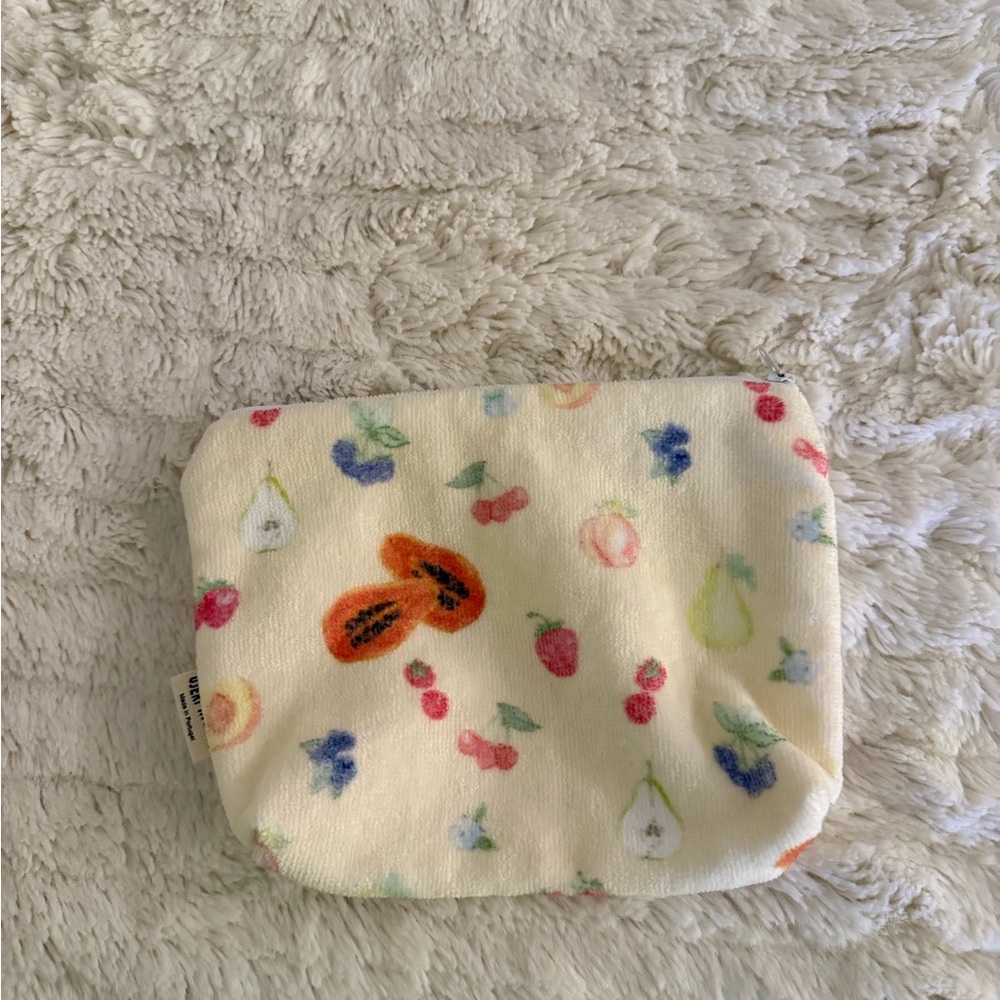 Djerf Avenue Fruit Pouch